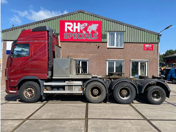 Tractor unit VOLVO FH16 700