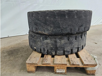 Tire for Truck Michelin FULL RUBBER - 315/80R22.5: picture 3