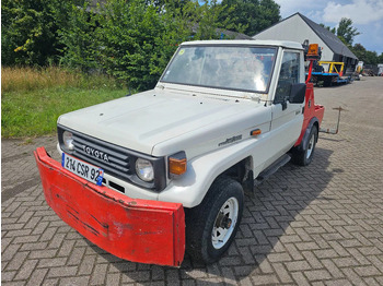 Car TOYOTA Land Cruiser