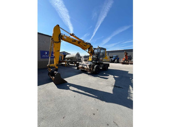 Wheel excavator JCB JS130W