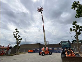 Aerial platform JLG