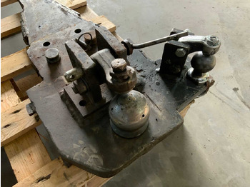 Farm tractor NEW HOLLAND 7000-SERIES / K80 - K50 TOWBAR: picture 3 Farm tractor NEW HOLLAND 7000-SERIES / K80 - K50 TOWBAR: picture 3