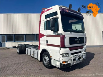 Cab chassis truck MAN TGA 18.460