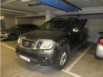 Car NISSAN Navara
