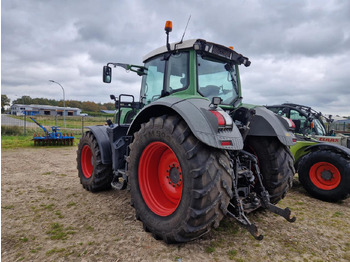 Farm tractor Fendt 828 Vario SCR: picture 4