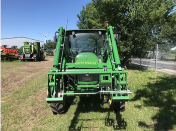 Farm tractor John Deere 5075E: picture 4