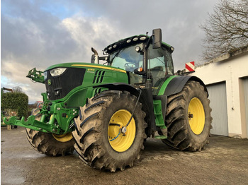 Farm tractor John Deere 6215R: picture 2