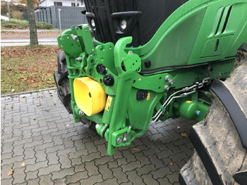 Farm tractor John Deere 6215R: picture 4