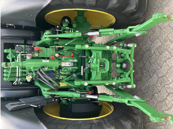 Farm tractor John Deere 6R 215: picture 5
