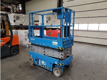 Scissor lift GENIE