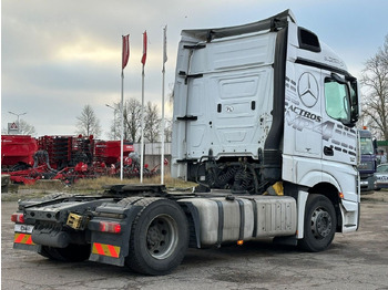 Tractor unit Mercedes-Benz Actros 1845: picture 3