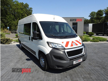 Minibus PEUGEOT