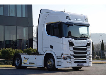 Tractor unit SCANIA