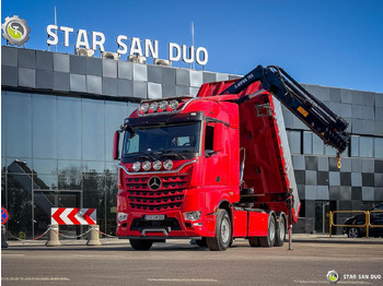 Crane truck : picture 2 Crane truck : picture 2