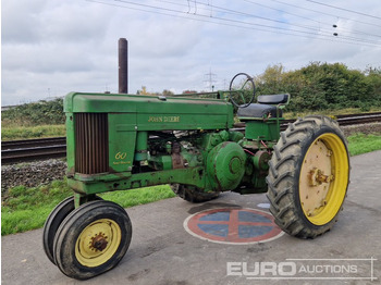 Farm tractor JOHN DEERE