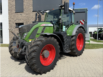 Farm tractor FENDT 724 Vario