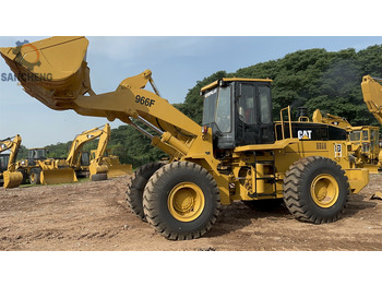 Wheel loader CATERPILLAR 966F: picture 2