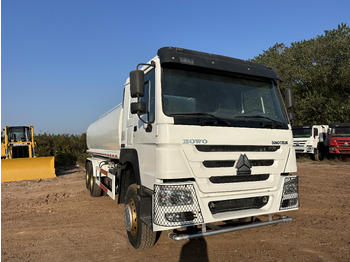 Leasing of SINOTRUK HOWO 371 Water Tanker Truck SINOTRUK HOWO 371 Water Tanker Truck: picture 3