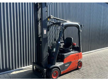 Electric forklift LINDE E16
