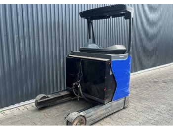 Reach truck LINDE R14