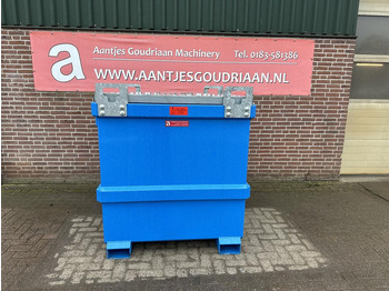 Shipping container