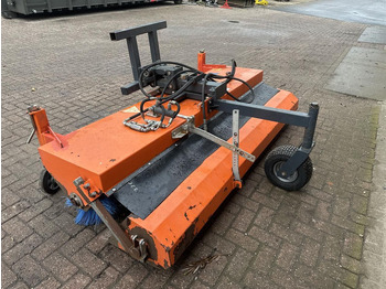 Broom Tuchel: picture 4 Broom Tuchel: picture 4