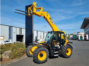 Telescopic handler JCB