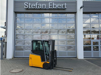 Electric forklift JUNGHEINRICH EFG