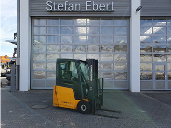 Electric forklift JUNGHEINRICH EFG