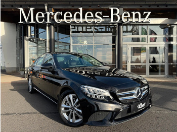 Sedan MERCEDES-BENZ