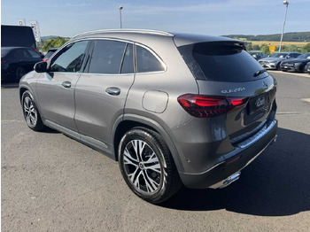 SUV Mercedes-Benz GLA 200d 4M Progressive+Distr+Ambiente+Offroad: picture 3
