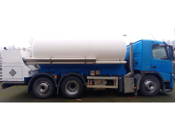 Tank truck VOLVO