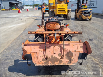 Compact tractor Kubota B1502: picture 4