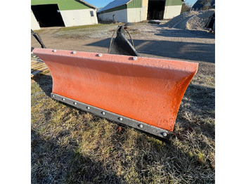 Farm tractor