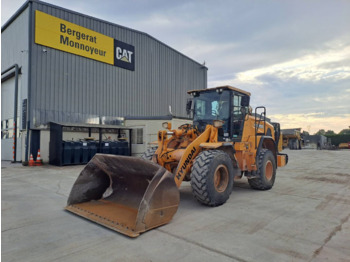Skid steer loader HYUNDAI HL955: picture 1