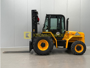Rough terrain forklift JCB