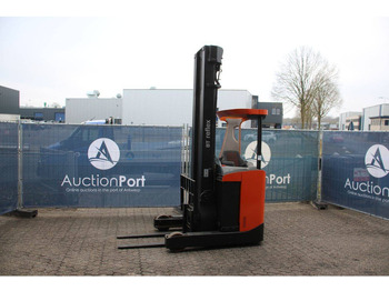 Reach truck BT