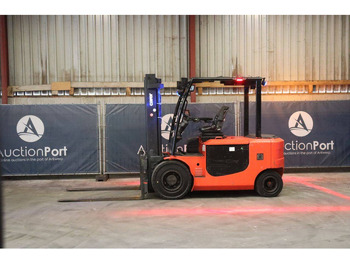 Electric forklift CARER