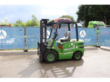 Electric forklift
