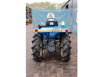 Farm tractor Iseki TU165F: picture 4