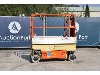 Scissor lift JLG