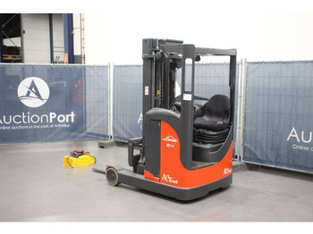 Reach truck Linde R14: picture 3 Reach truck Linde R14: picture 3