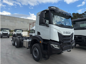Cab chassis truck IVECO AD380T46 6x4 E6 (Chassis): picture 2