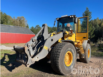 Wheel loader VOLVO L90