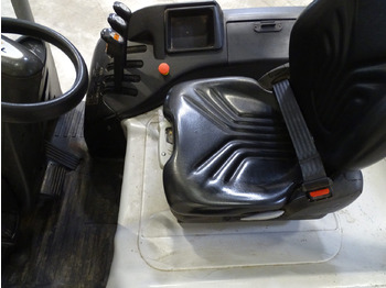 Electric forklift STILL RX60-25: picture 3