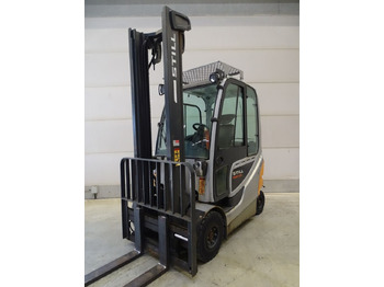 Electric forklift STILL RX60