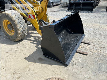 Wheel loader Komatsu WA80M-8EO: picture 5
