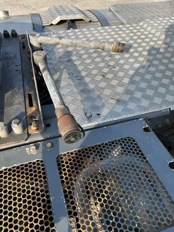 DAF XF 530 PxP 4x4 Hydraulik DAF XF 530 PxP 4x4 Hydraulik - Tractor unit: picture 5 DAF XF 530 PxP 4x4 Hydraulik DAF XF 530 PxP 4x4 Hydraulik - Tractor unit: picture 5