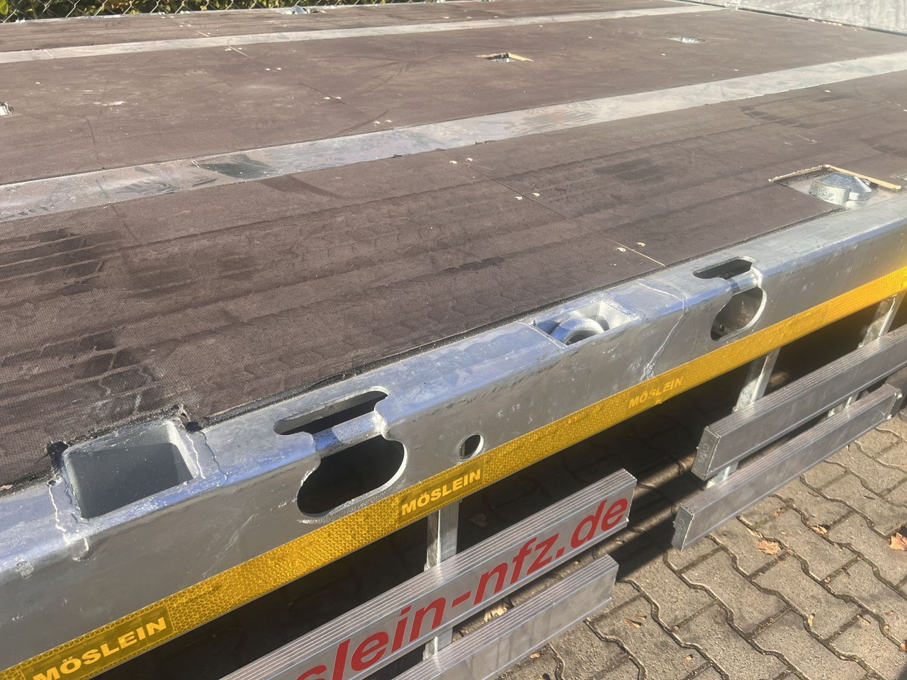 Dropside/ Flatbed trailer Möslein  3 Achs Jumbo- Plato- Anhänger, 10,5 m Ladefläch: picture 8