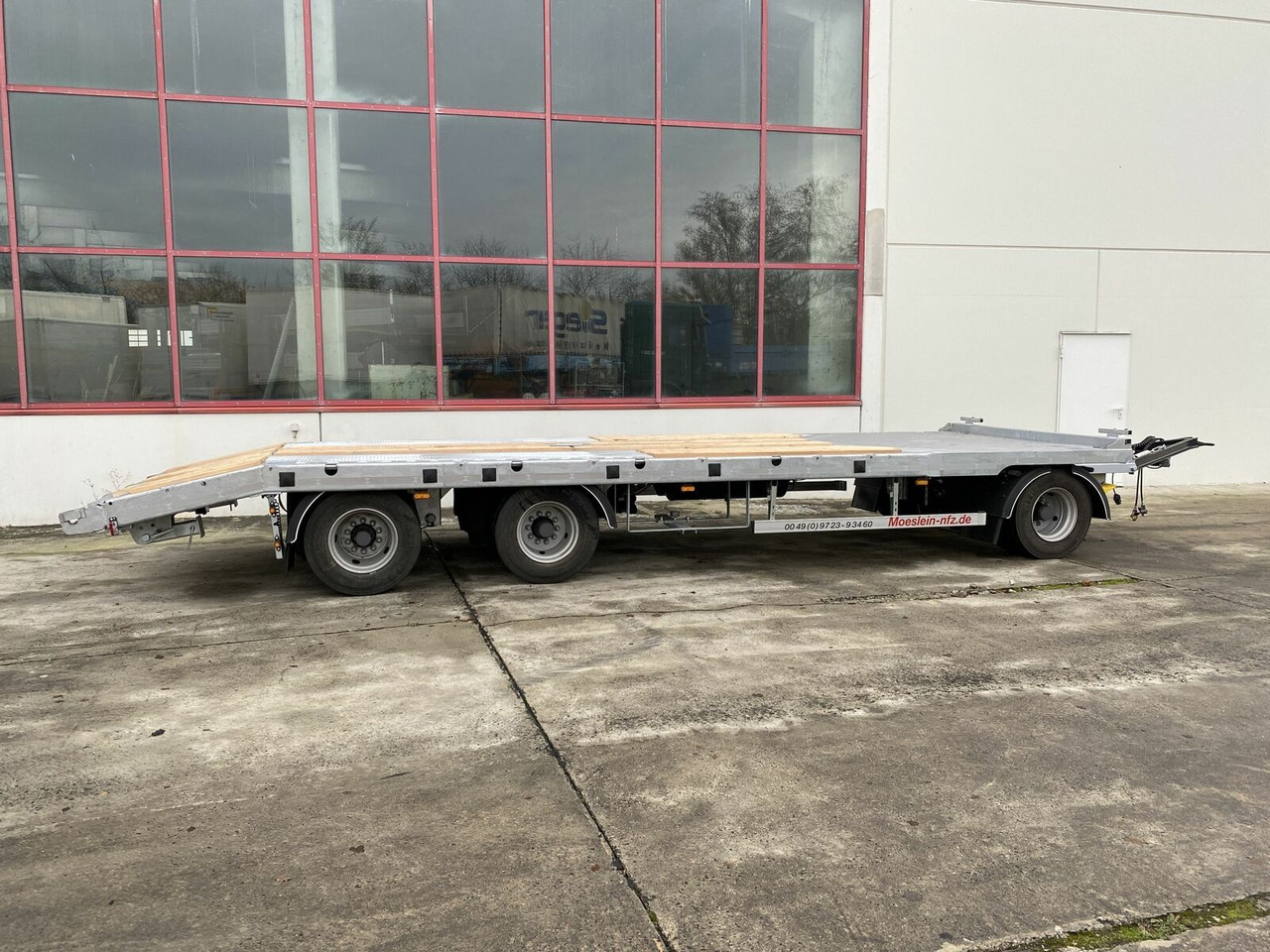 Möslein 3 Achs Tieflader gerader Ladefläche 9 m, Neufah - Low loader trailer: picture 5 Möslein 3 Achs Tieflader gerader Ladefläche 9 m, Neufah - Low loader trailer: picture 5